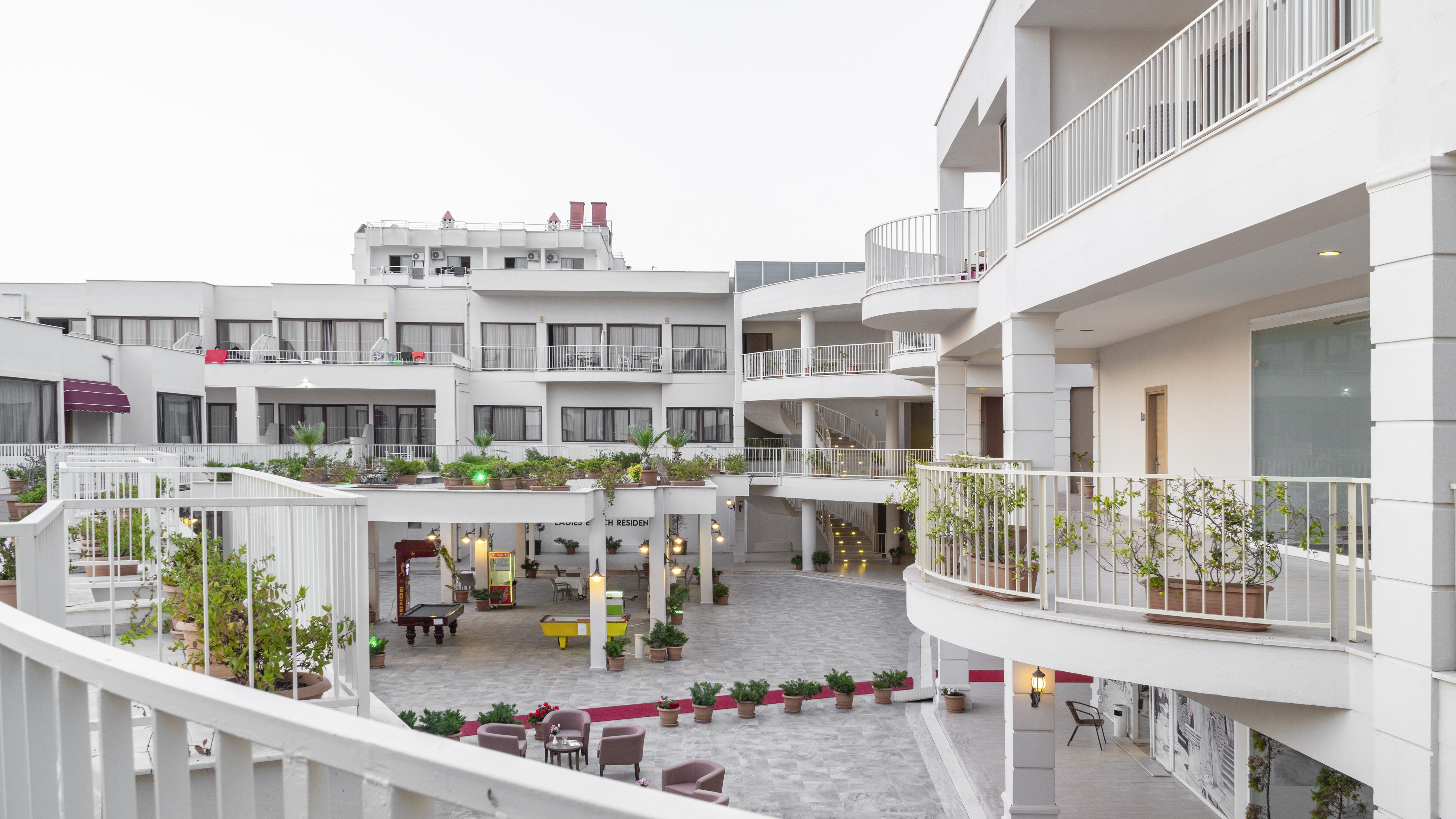 Ladies Beach Suite Hotel (Adults Only) Kusadası Zewnętrze zdjęcie