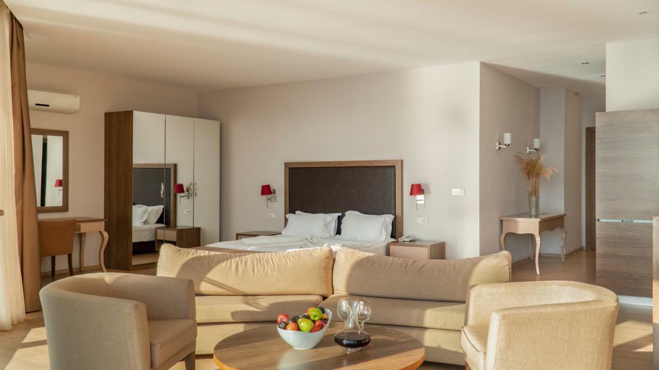 Ladies Beach Suite Hotel (Adults Only) Kusadası Zewnętrze zdjęcie